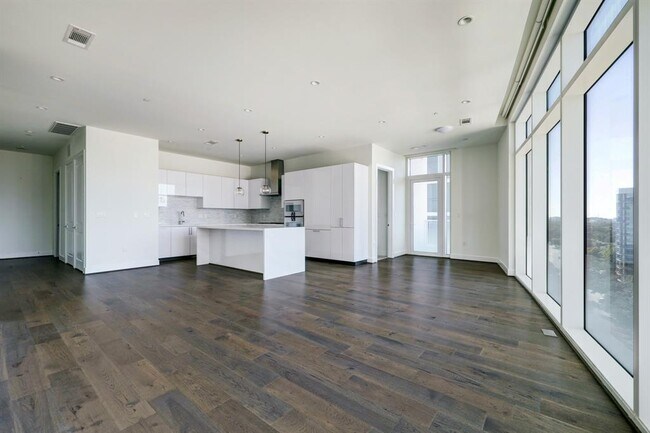 Building Photo - 4521 San Felipe St