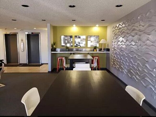 Foto del edificio - 1888 S Jackson St