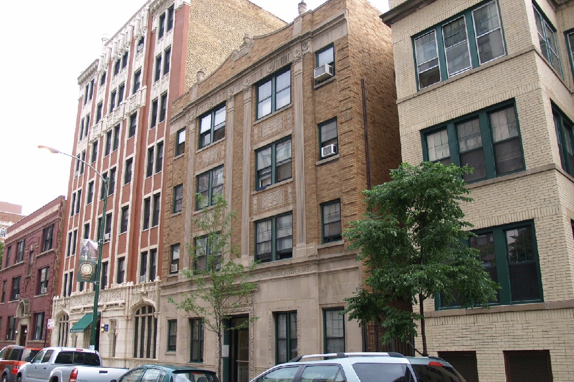 Primary Photo - 511 W Belmont Ave