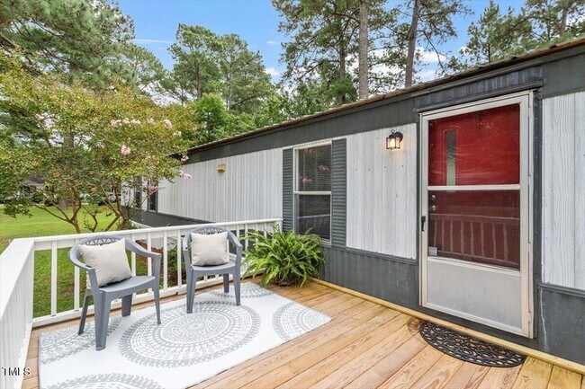 Foto del edificio - 10317 Giles Rd