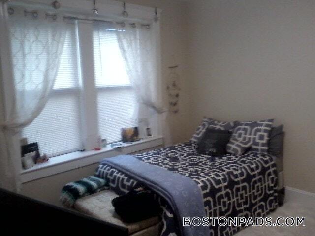 Building Photo - 55 Park Dr