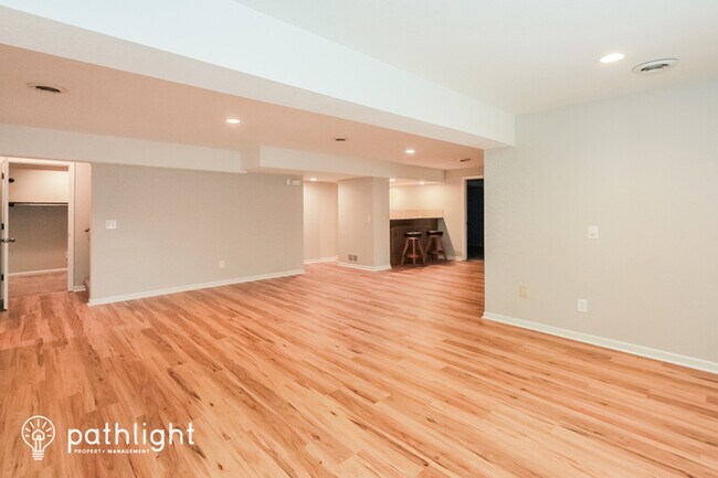 Foto del edificio - 9509 N Mersington Avenue, Kansas City, MO,...