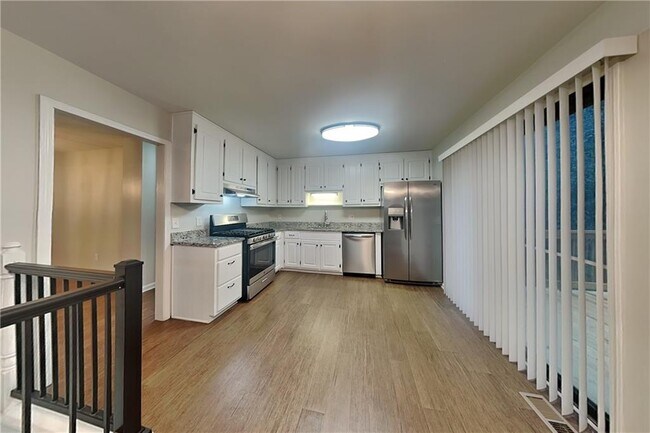 Foto del edificio - 1104 Canterbury Ln
