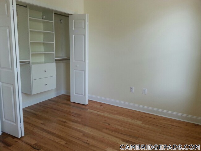 Building Photo - 3 Chauncy St