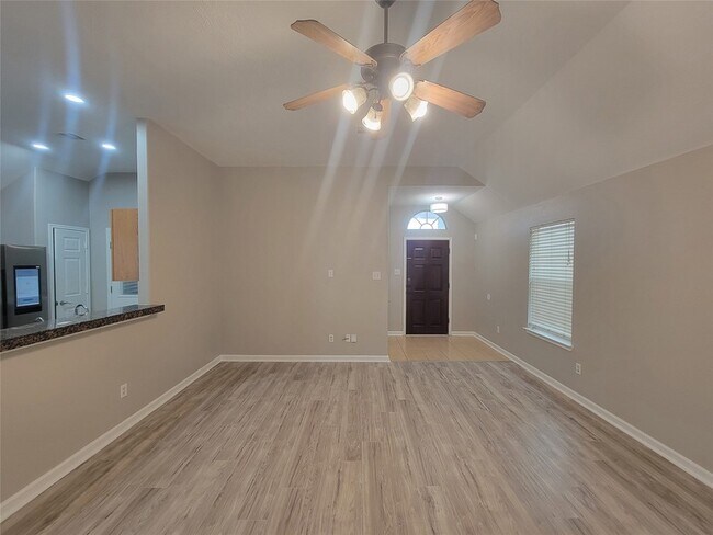 Foto del edificio - 8935 Windfern Trace Dr