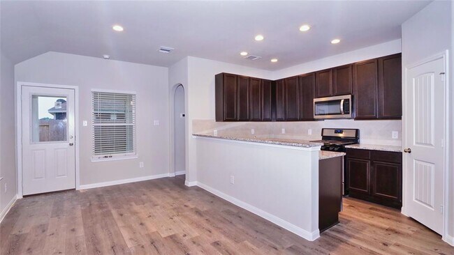 Foto del edificio - 3524 Wooded Ln