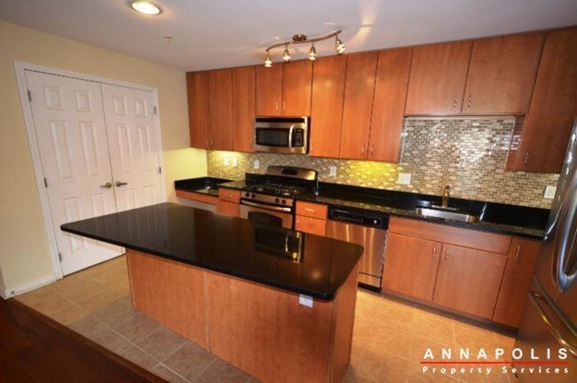 Foto del edificio - 1006 Primrose Rd