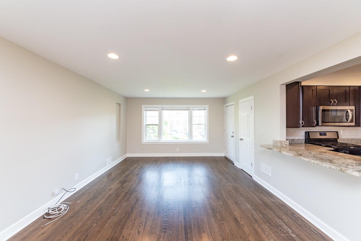 Foto principal - 3 bedroom in Chicago IL 60625