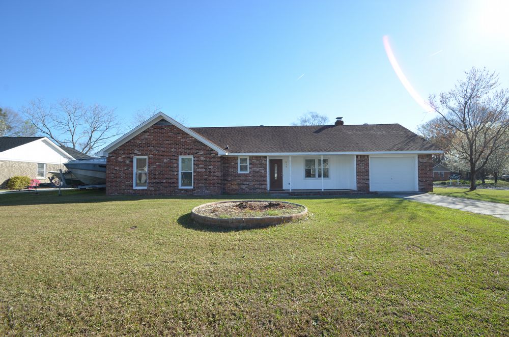 Primary Photo - 319 Longleaf Rd