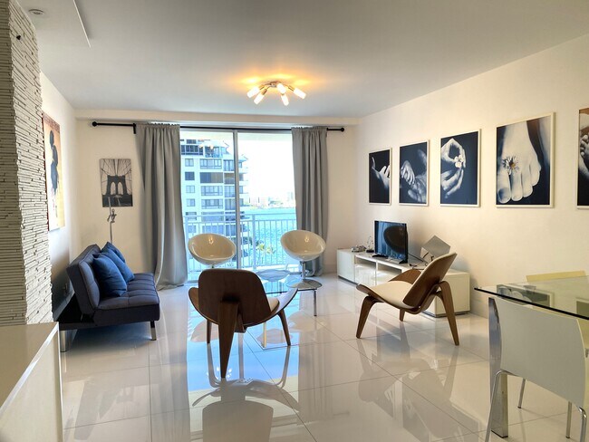 Foto del edificio - 770 Claughton Island Dr