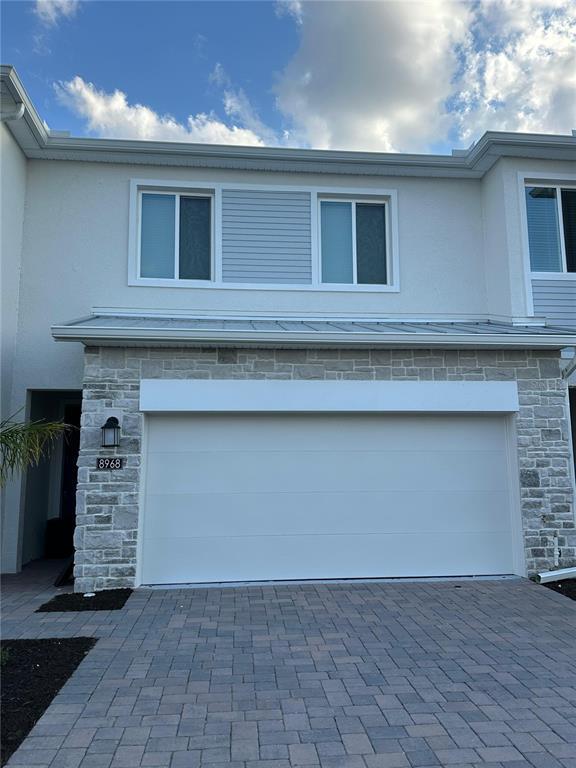 Foto principal - 8968 Swing Ln