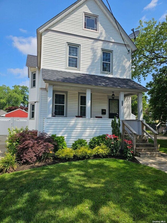 Primary Photo - 26 Bristol St