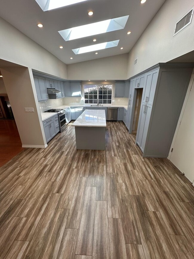 Foto del edificio - 13188 Whistler Ave
