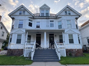 Building Photo - 8-10-10 S Willard St
