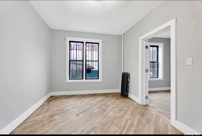 Building Photo - 530 Hegeman Ave