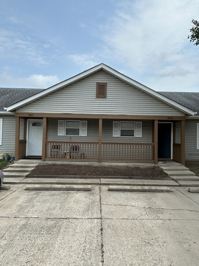 Building Photo - 2849 Plaza Ct