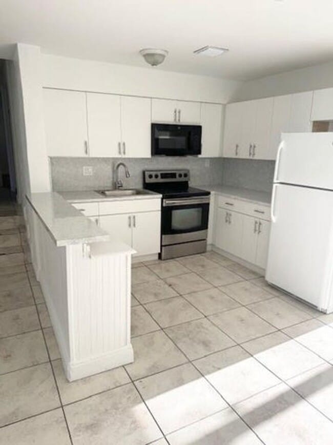Photo - 1451 SW 46th Ave House
