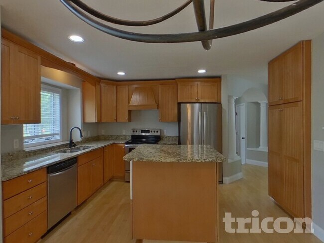 Foto del edificio - 606 Lincoln Dr NE