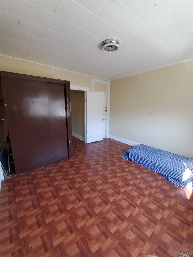 Foto del edificio - 41-10 53rd St