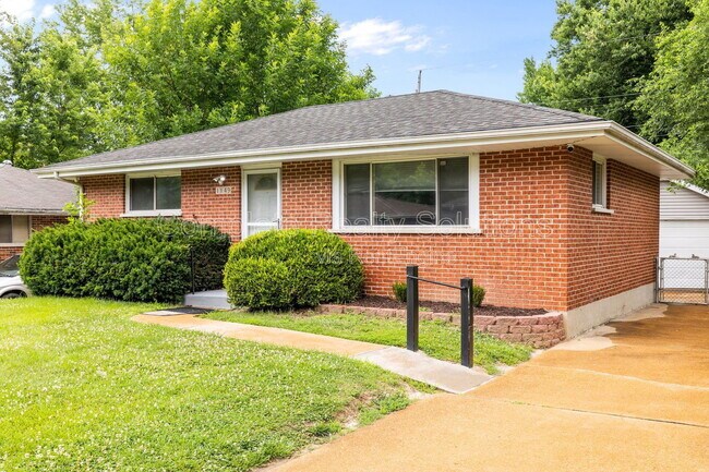 Building Photo - 1149 Walker Ave