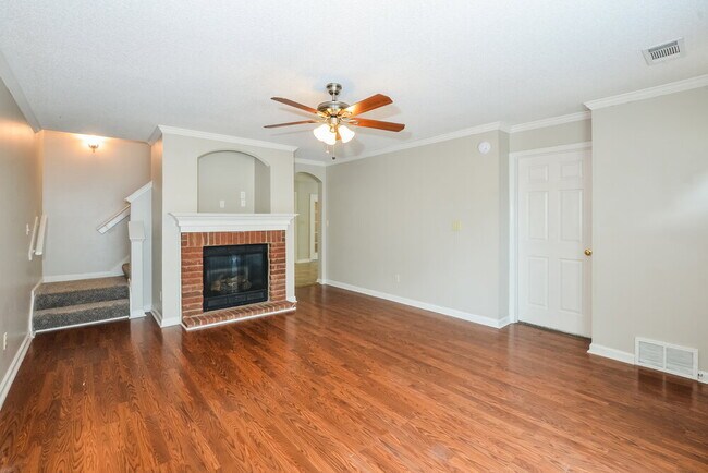 Foto del edificio - 6828 Shorey Ln