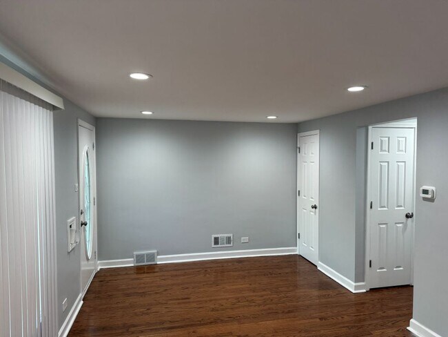 Foto del edificio - 5153 S Oak Park Ave