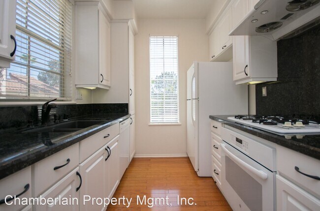 Building Photo - 2 br, 2 bath House - 3618 Bernwood Place #38
