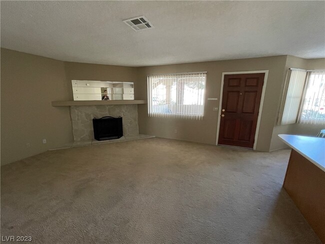 Building Photo - 913 Boulder Mesa