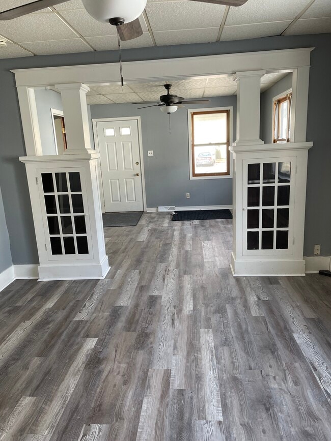 Building Photo - 727 Park Pl