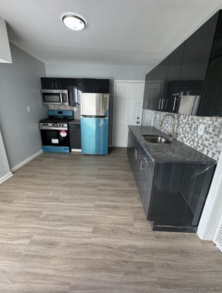 Foto principal - 455 E Main St