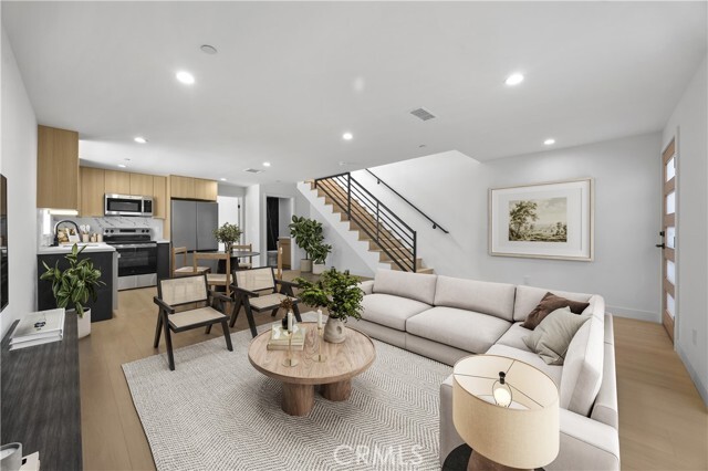 Foto del edificio - 4513 Rosewood Ave