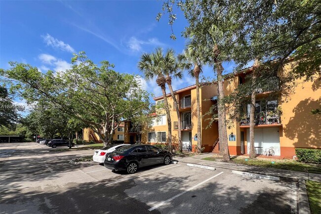 Foto del edificio - 10717 Cleary Blvd