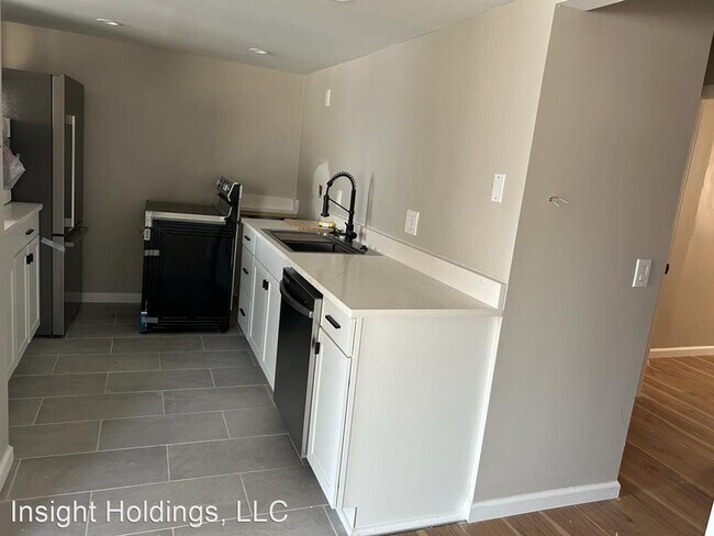 Building Photo - 2 br, 1 bath House - 11085 Lake Ave #36