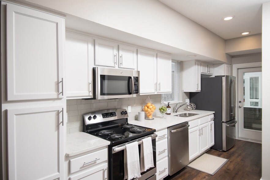 The Milton Townhomes Rentals Cleveland, OH