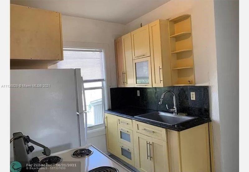 Foto del edificio - 1245 NW 38th St