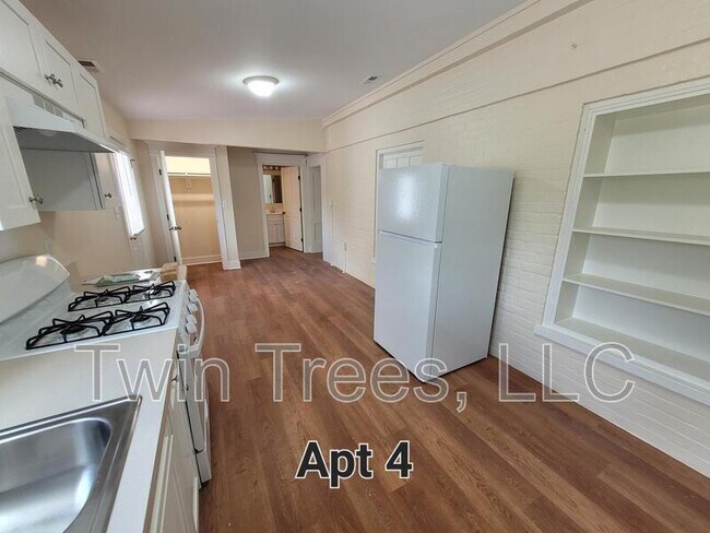 Foto del edificio - 6091 Main St