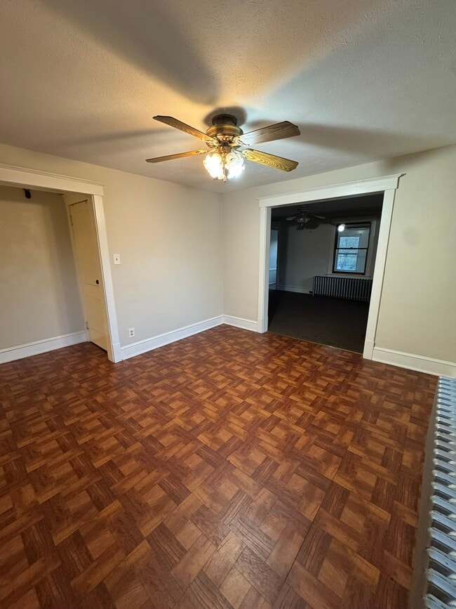 Building Photo - 1169 W Main St