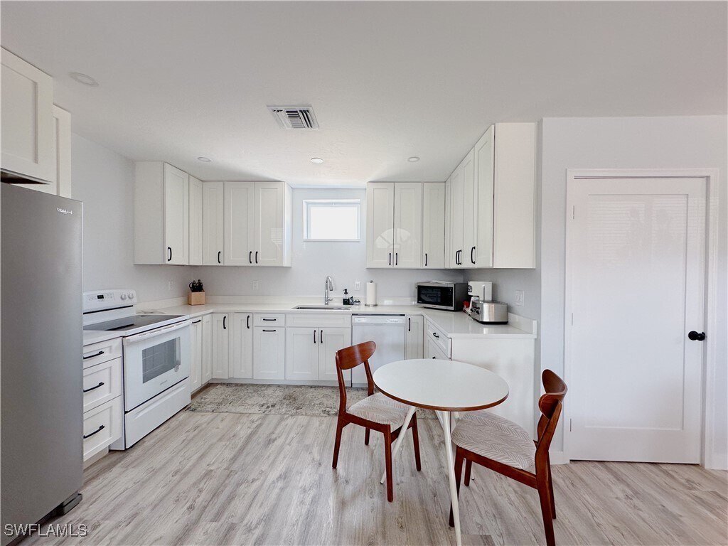 Foto del edificio - 1308 Rosemary Ln