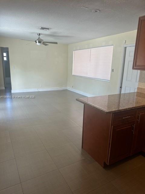 Foto del edificio - 801 NE 50th Ct