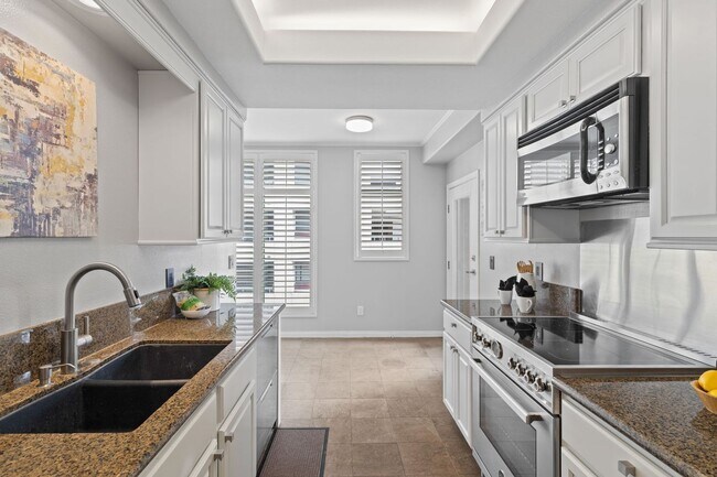 Foto del edificio - 2 Primary Suites – Condo at Paseo Plaza in...