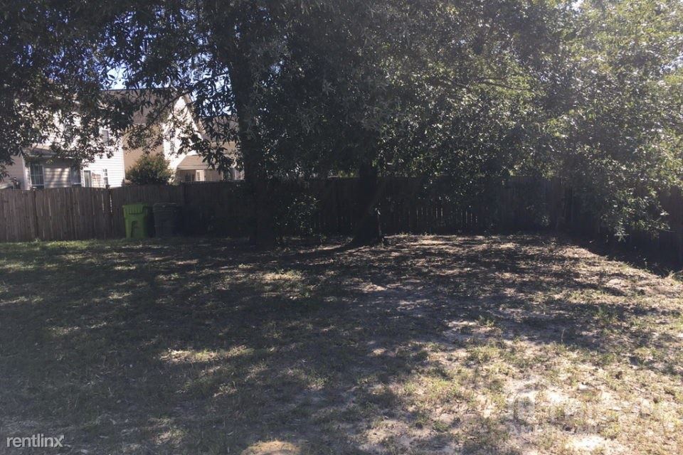 Building Photo - 845 Wickham Ln