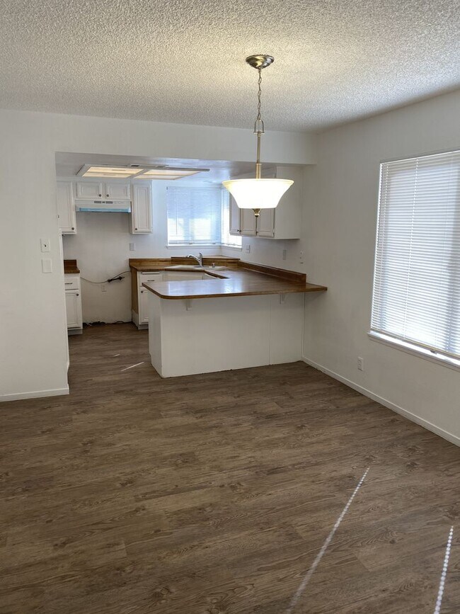 Foto del edificio - Terrific 3 bedroom 2.5 bath!