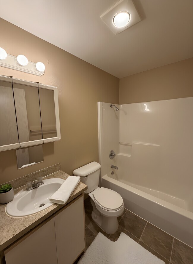 Foto del edificio - 1048 Ridgefield Ct