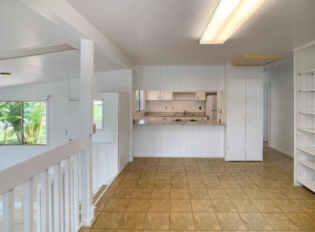 Building Photo - 3956 Kaimuki Ave