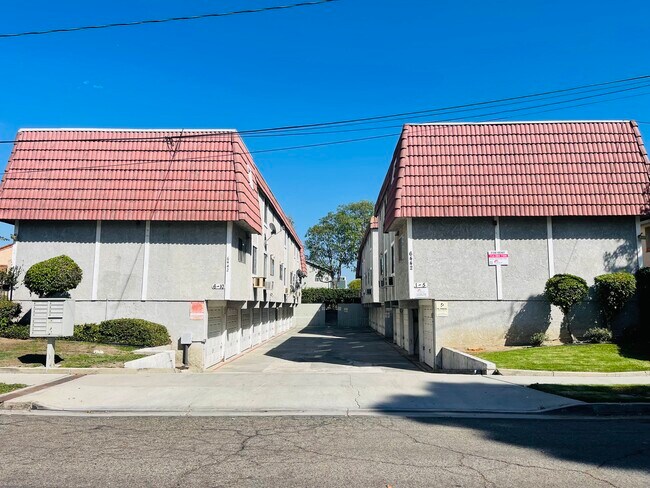 Foto del edificio - 6442 Rostrata Ave