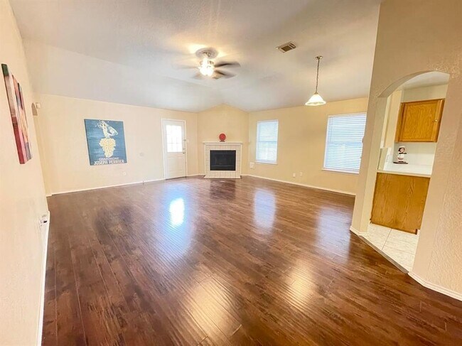 Foto del edificio - 23223 Lone Wolf Trail