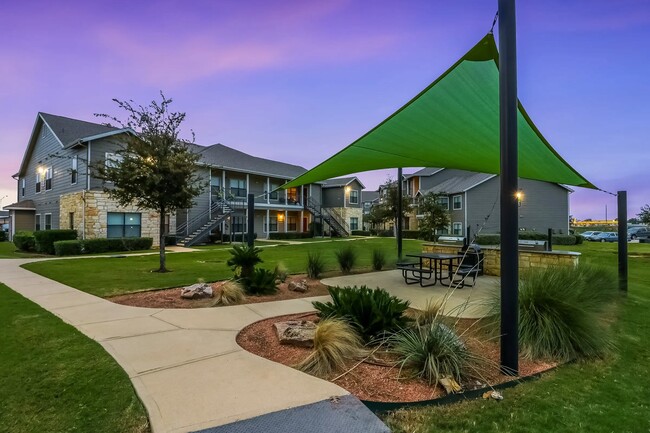 Building Photo - Republic Deer Creek