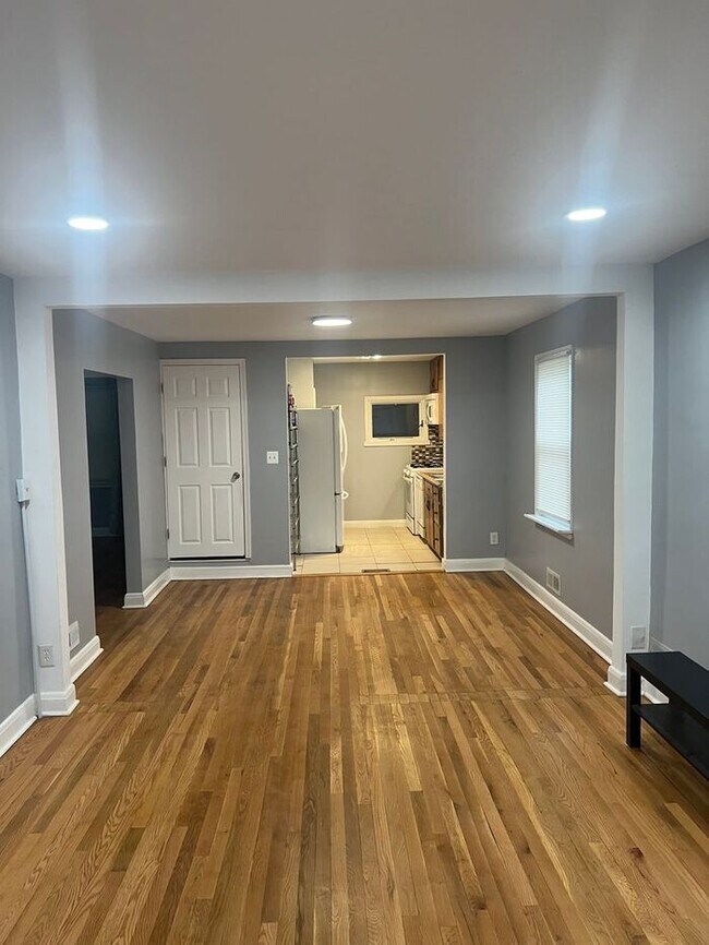 Foto del edificio - 2500 Linwood Rd