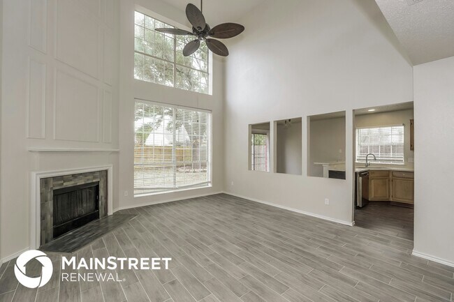 Foto del edificio - 2732 Country Creek Ln