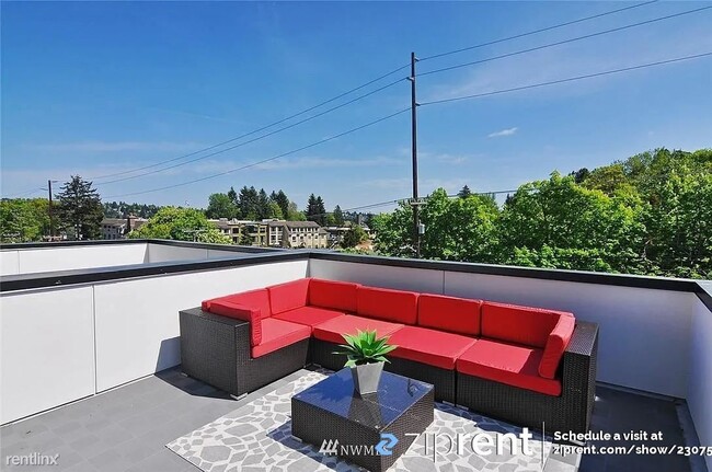 Building Photo - 3 br, 2.5 bath Townhome - 2807 3rd Avenue ...